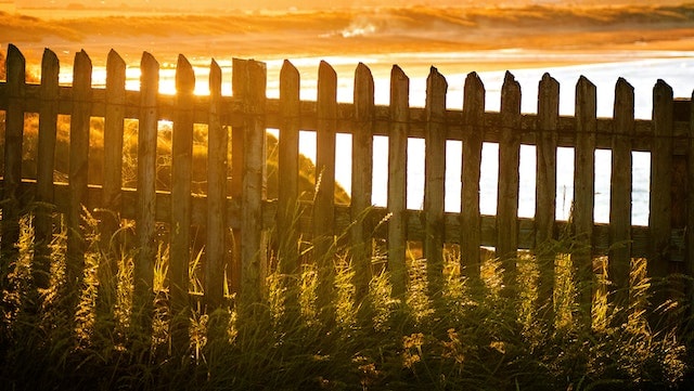 Battle of Fences: Metal vs. Other Materials - Insights from Top Fence Contractor in Trumbull, CT
